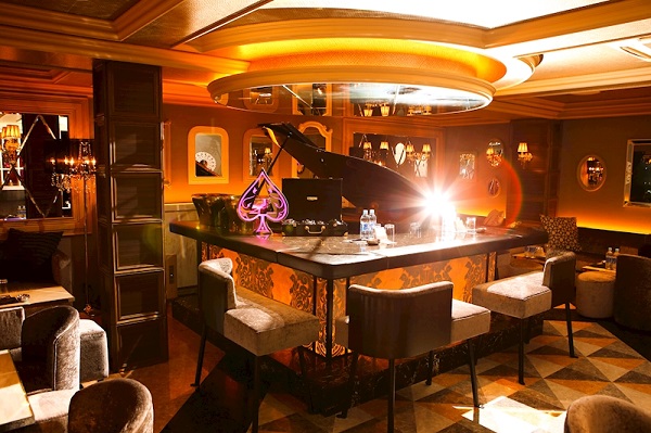 クラブ、フォーティファイブ様